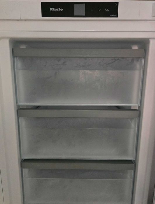 Vand ladă frigorifica miele