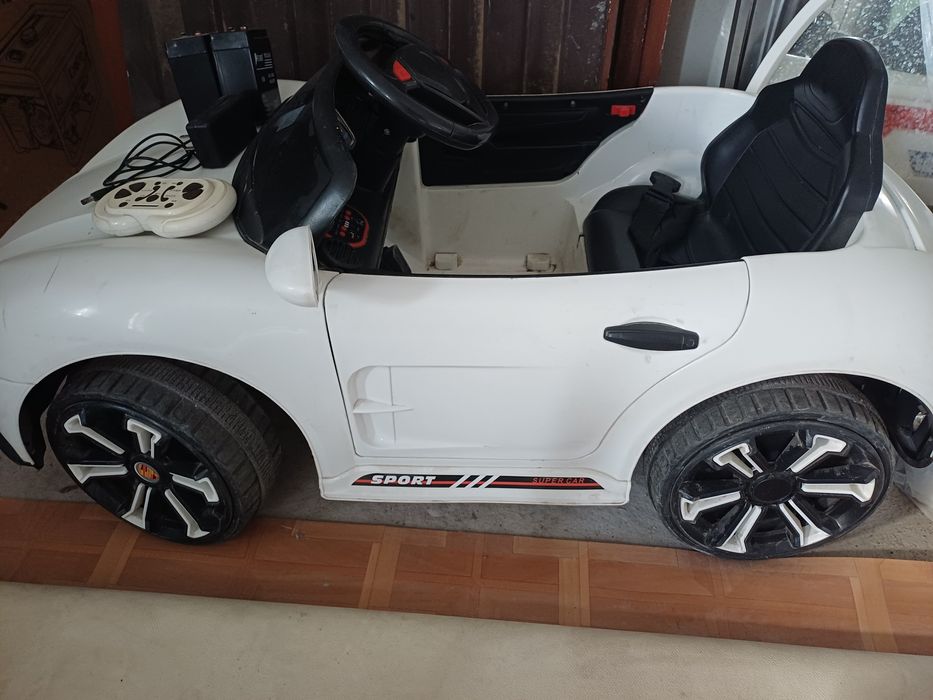 Машинка детская электрическая