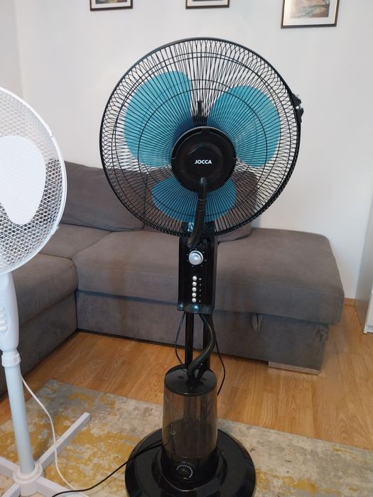 Ventilor cu recipient apa