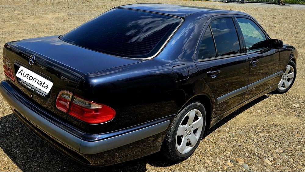 Mercedes-Benz W210