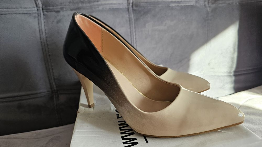 Обувки на висок ток - нови