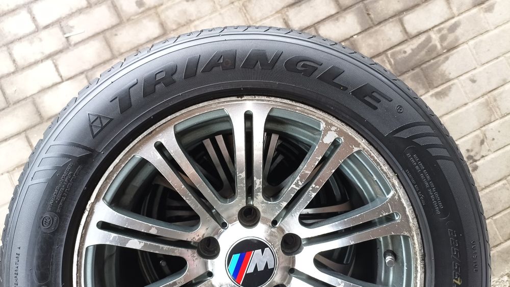 Диски BMW с резиной TRIANGLE 225/55R16.