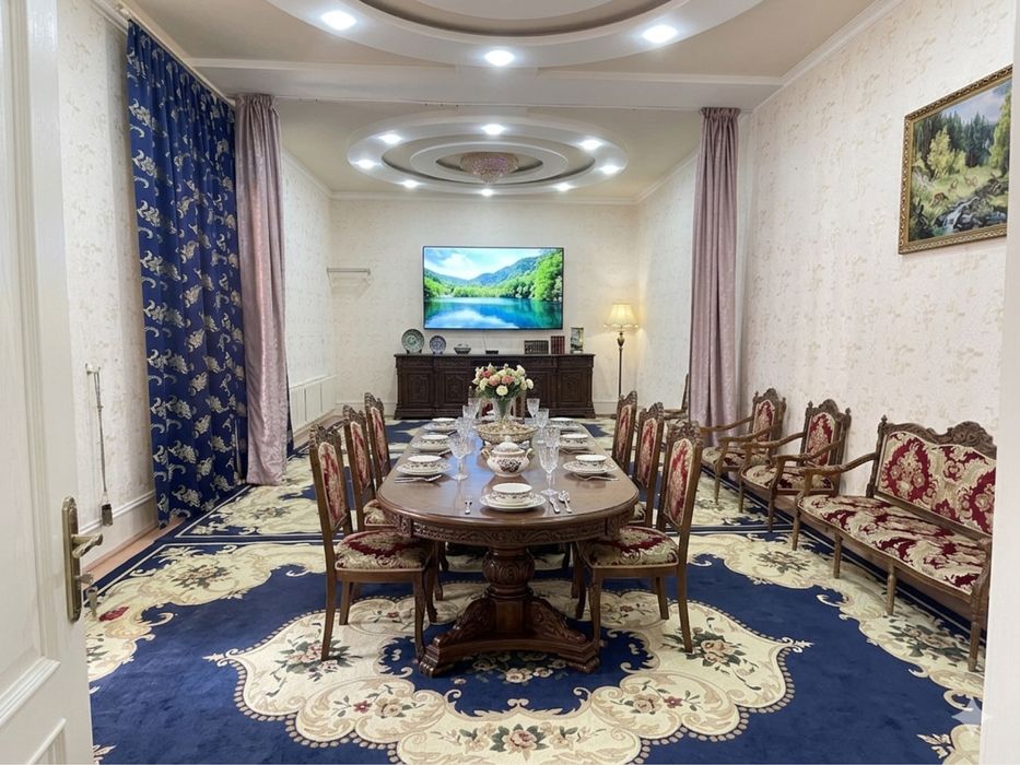 Xovli uchastka sotiladi