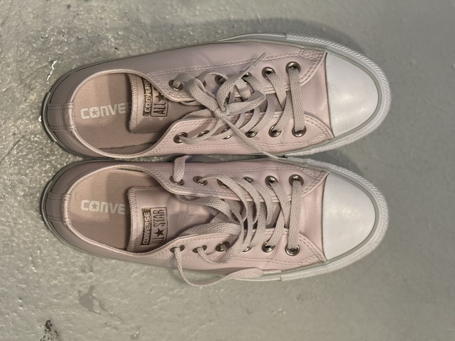 Converse 39,  piele, roz pal, foarte bine intretinuti