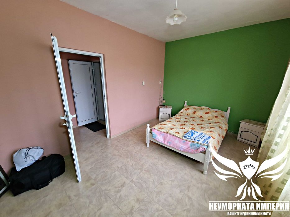 Двуетажна къща с две сгради 480РЗП с 800кв. двор село Павелско