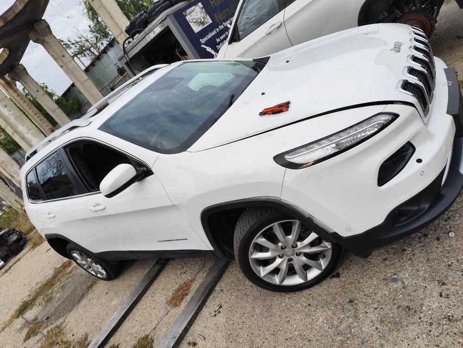 Dezmembram Jeep Cherokee Limited 4x4 2.2d An 2015 Cod motor LAU61