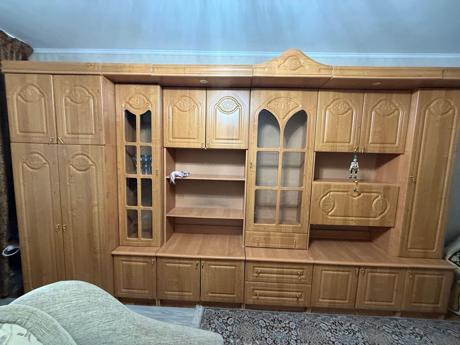 Стенка в гостиную