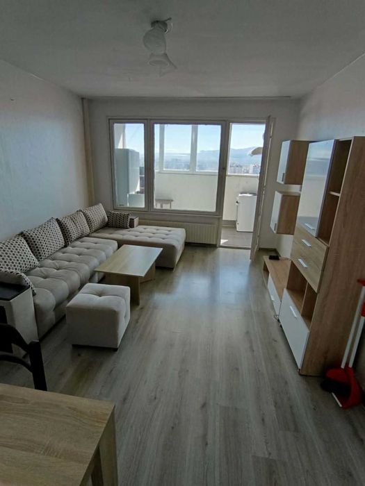 Двустаен имот в кв.Младост 2