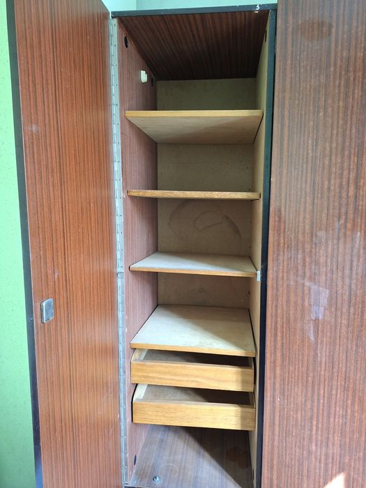 СРОЧНО! Продаётся шифоньер