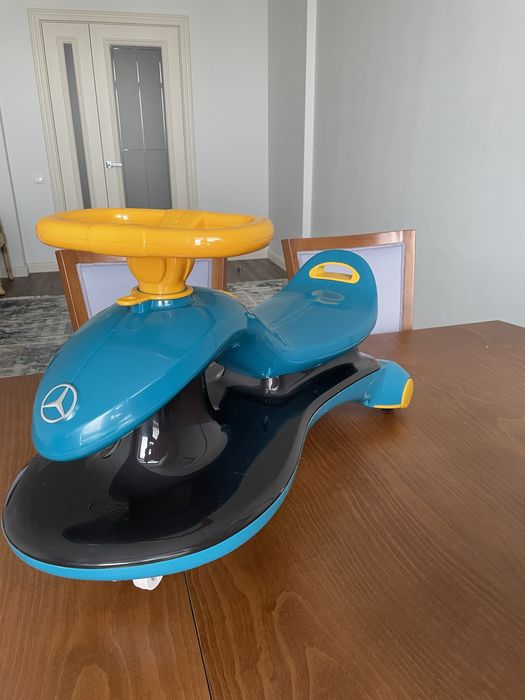 Машинка-каталка для детей