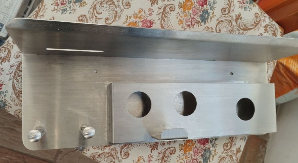 hairdryer holder ideal pentru saloane de infrumusetare, este produs no