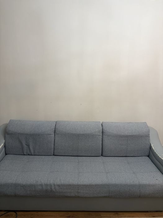 продаю диван город Атырау