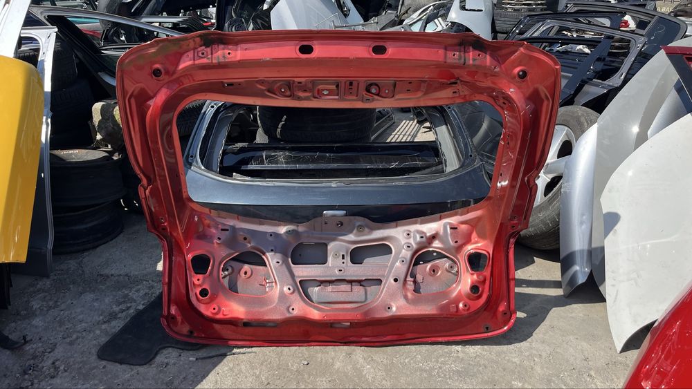 Багажна врата Mazda 3 2013-