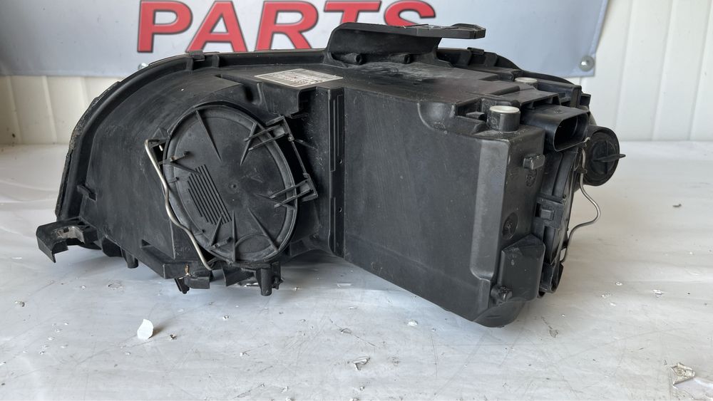 Ляв и десен фар Audi A3 8P (2003-2013)