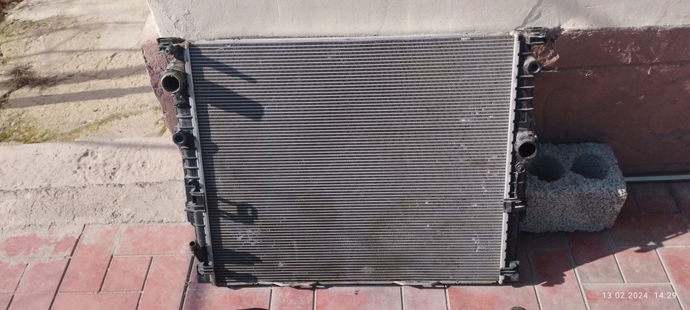 Радиатор от BMW 740 Li