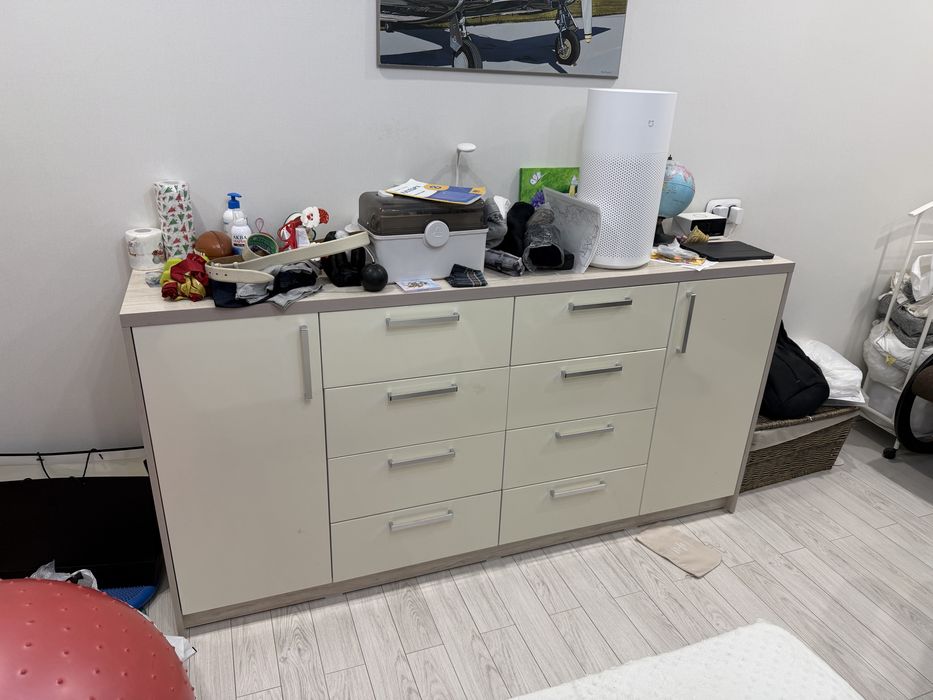 Комод, размер 200 на 101 см