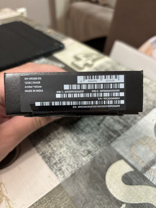 Samsung Galaxy S24 plus