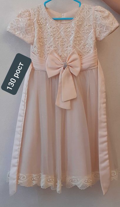 Платья на мероприятия девчачие.