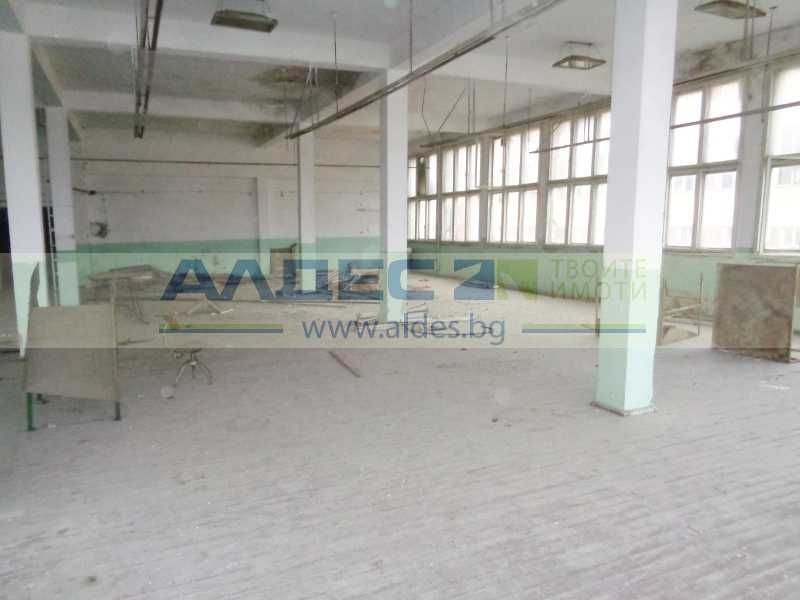 Дава под наем скалд, гр.Дупница