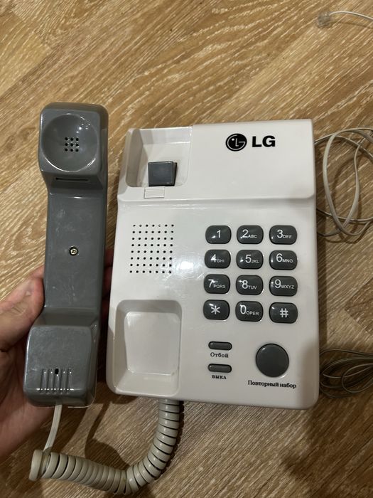 Продается домашный телефон