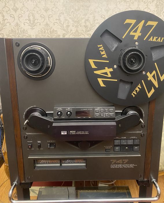 Магнитофон Akai gx747