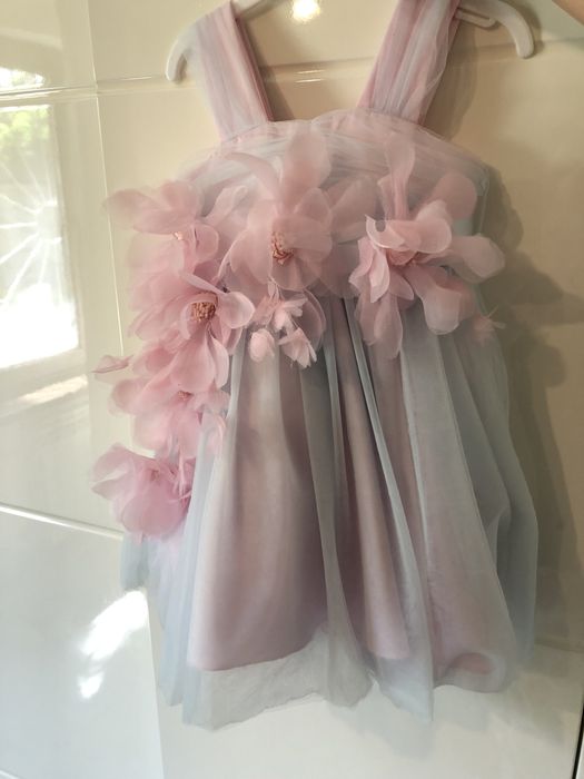 Нарядное платье на девочку