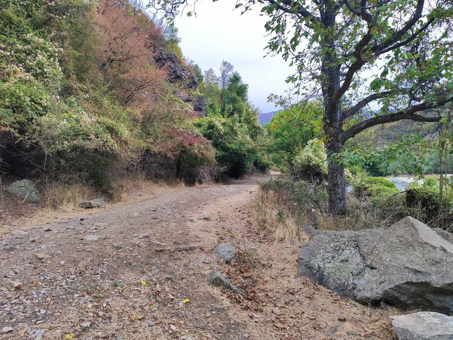 Продава многостаен апартамент в гр. Тетевен, кв. Полатен