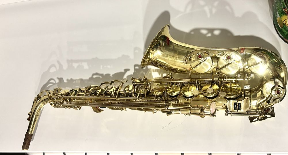 АЛЬТ саксофон "Rowell"