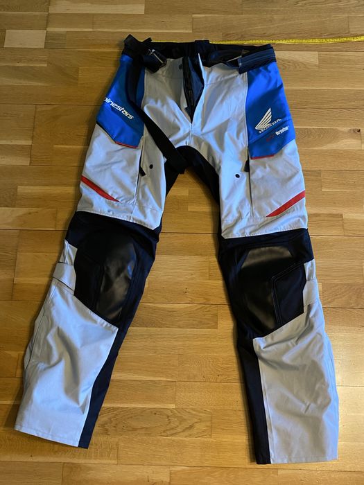 Pantaloni textil Alpinestars x Honda.