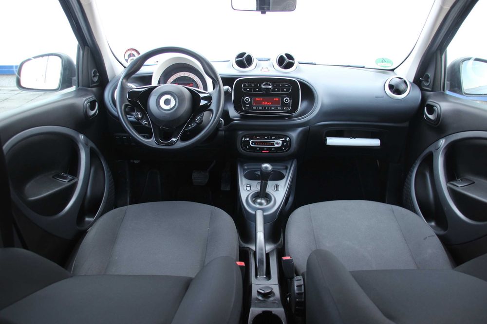 Smart ForFour  EQ LED  нов внос Германия