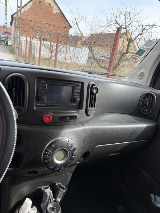 Nissan Cube 2011