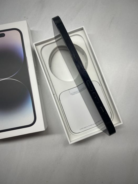 Бартер iPhone 14 Pro 256gb 100% пукнати стъкло