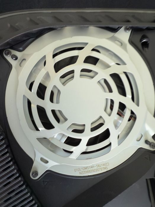 Playstation 5 Disk C-Chassis 2TB + 825GB , 2x DualSense, Joc GoW