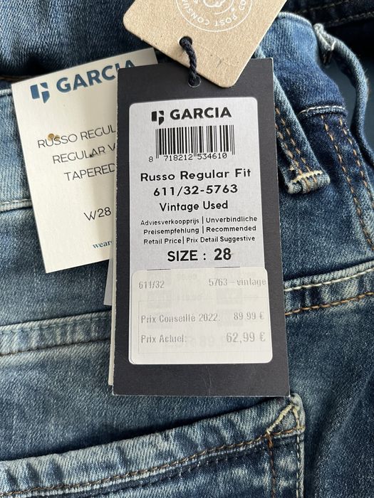 Jeans pentru barbați.