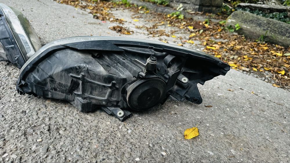 Faruri skoda fabia 2013