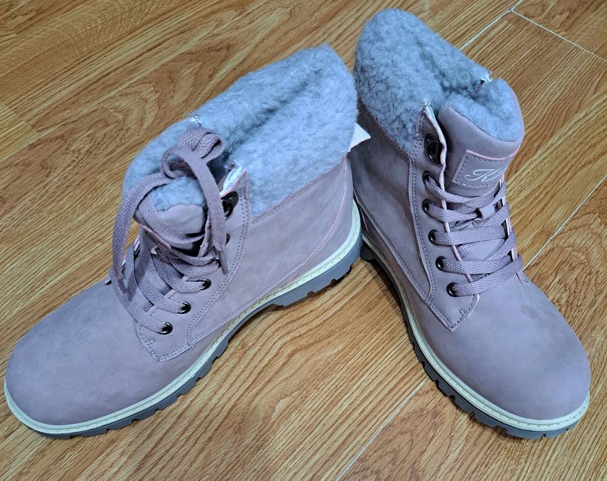 Ghete dama roz prafuit