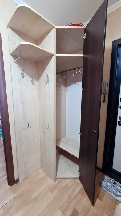 Шкаф для прихожей