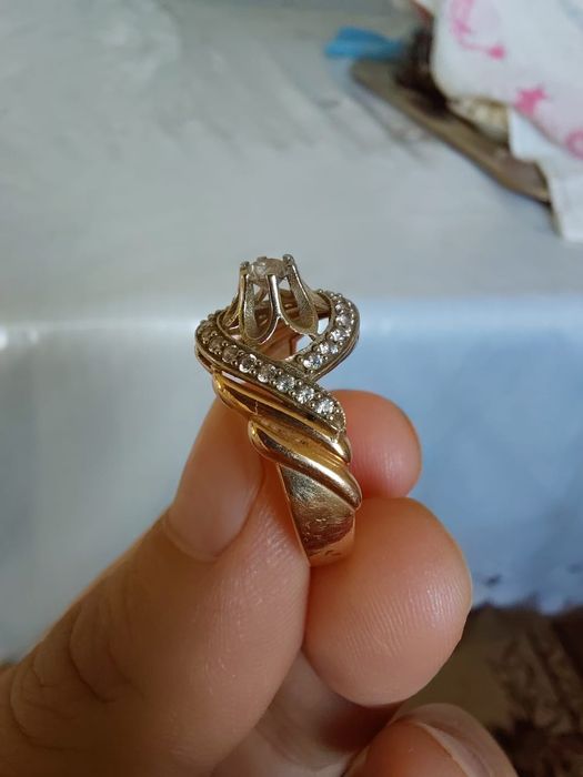 Алтын сакина сатылады