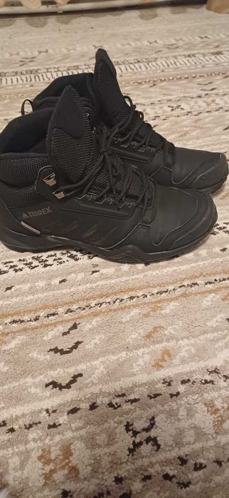 Ghete Adidas Terrex
