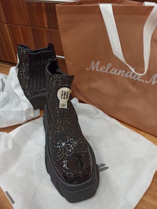 Дамски боти на Stillo