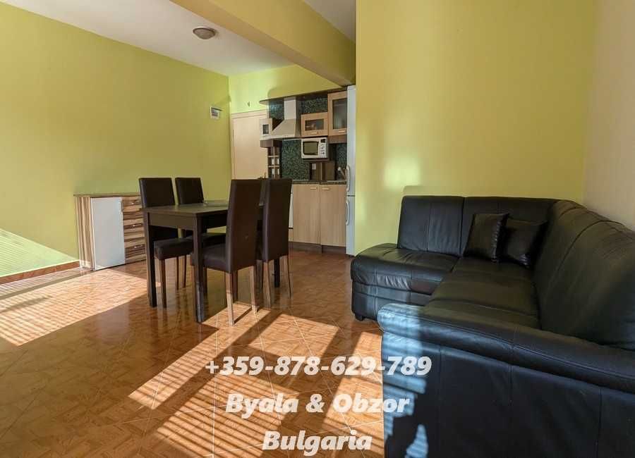 Просторен двустаен апартамент с 2 бани в гр.Бяла