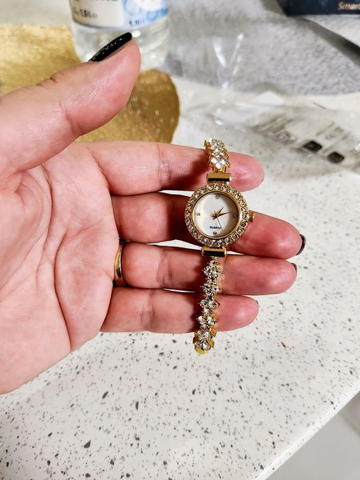 Дамски часовник бижу