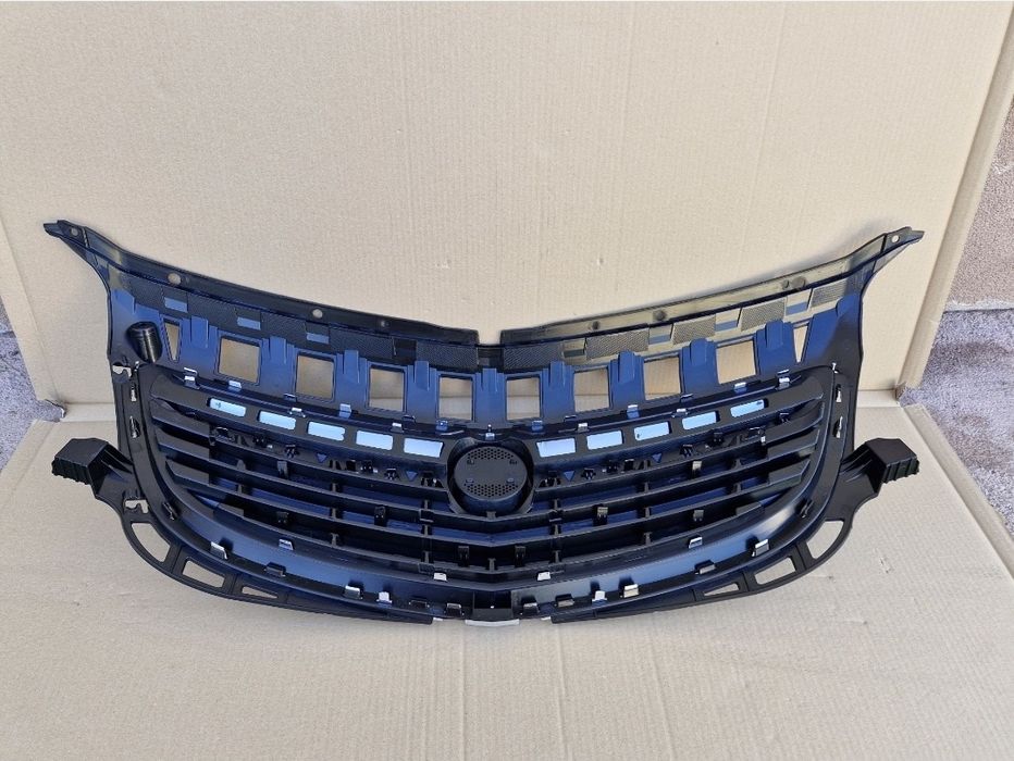 Grila centrala Opel Insignia 2013-2016 facelift NOUA