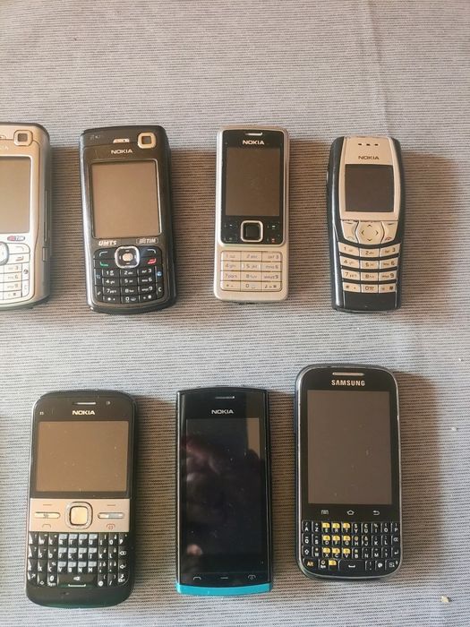 Telefoane decodate ( preț între 50-130 Ron buc)