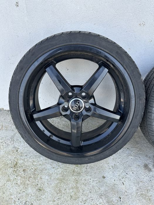Set jante R19 negre lucioase + anvelope 235/35/R19