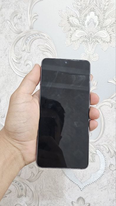Samsung S21 8/256 gb
