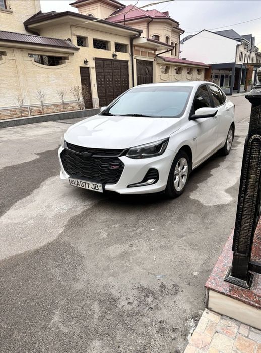 Onix 2023 yil 20.000 km yurgan ideal.