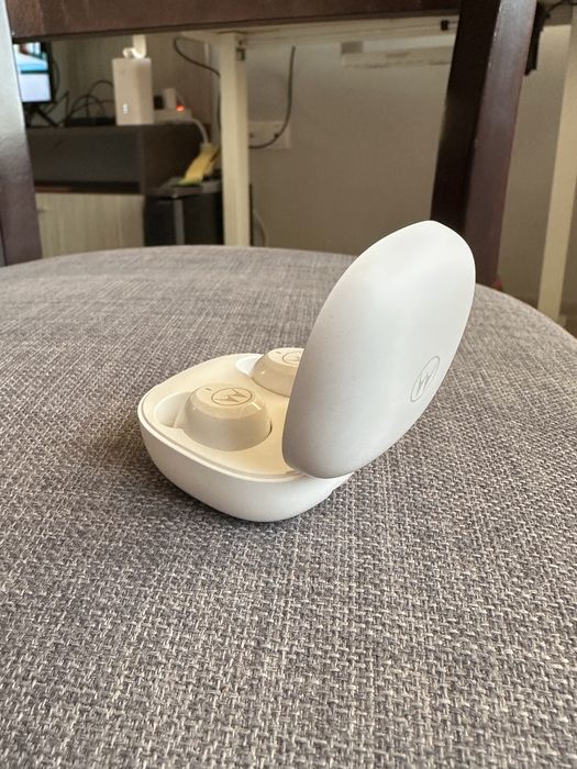 Безжични слушалки Motorola Motobuds SH067 бели