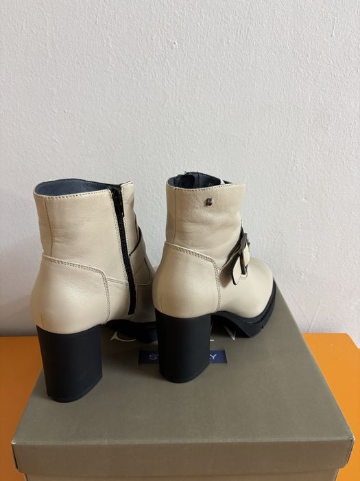 Боти с ток от ествествена кожа-чисто нови