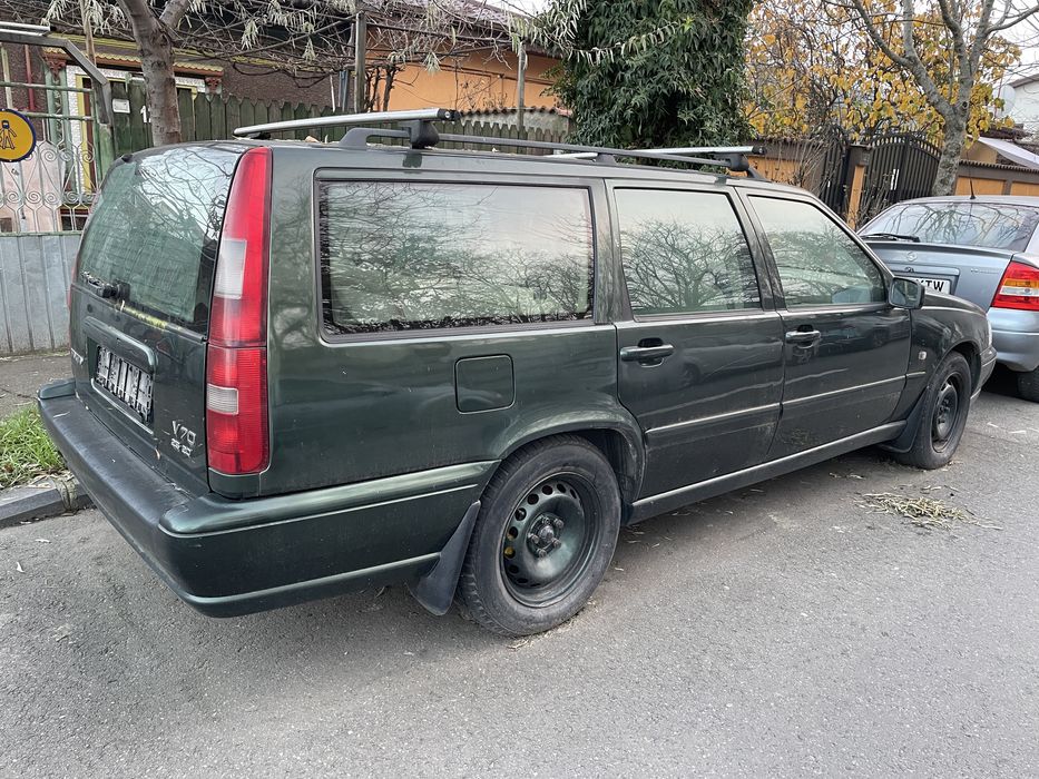 Dezmembrez Volvo V70 2.5 20v 1998